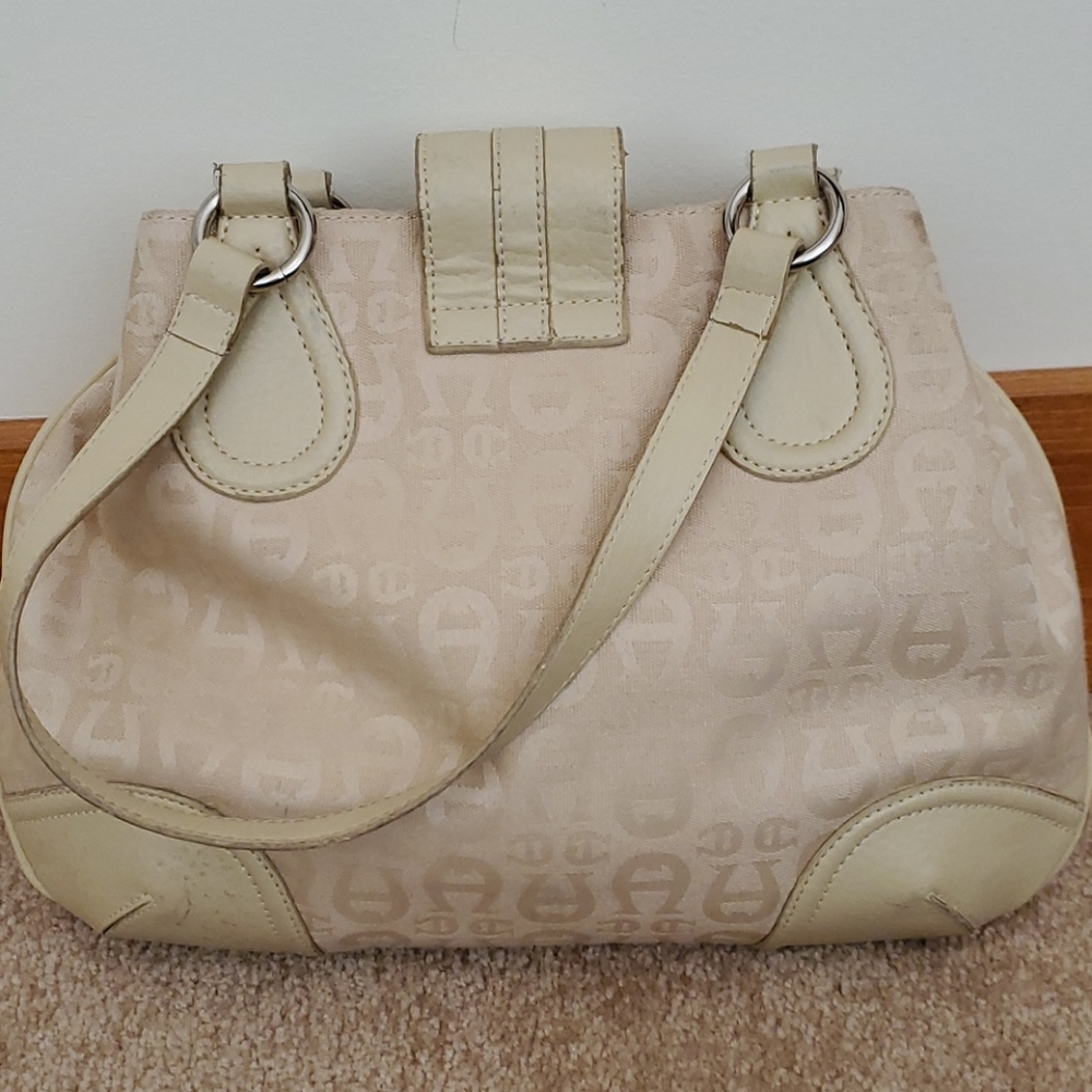 Etienne Argner tan purse - Picture 3 of 9
